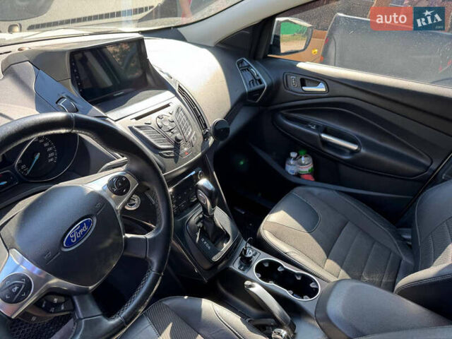 Білий Форд Куга, об'ємом двигуна 2 л та пробігом 182 тис. км за 15000 $, фото 10 на Automoto.ua