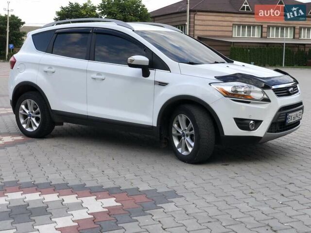 Білий Форд Куга, об'ємом двигуна 2 л та пробігом 200 тис. км за 13200 $, фото 3 на Automoto.ua