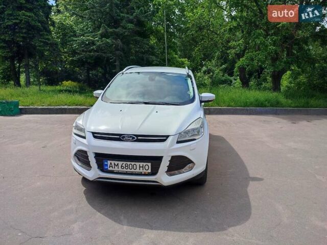 Білий Форд Куга, об'ємом двигуна 2 л та пробігом 204 тис. км за 14300 $, фото 2 на Automoto.ua