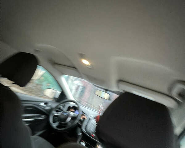 Білий Форд Куга, об'ємом двигуна 2 л та пробігом 301 тис. км за 12400 $, фото 61 на Automoto.ua