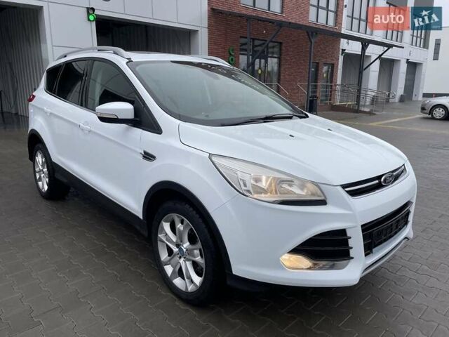 Белый Форд Куга, объемом двигателя 2 л и пробегом 182 тыс. км за 11950 $, фото 2 на Automoto.ua