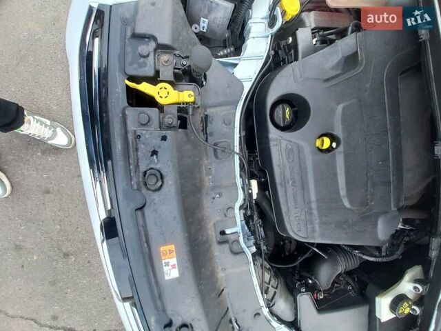 Белый Форд Куга, объемом двигателя 2 л и пробегом 123 тыс. км за 13200 $, фото 14 на Automoto.ua