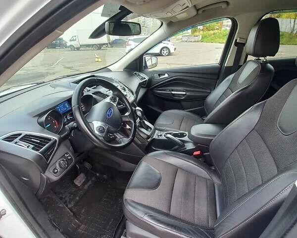 Белый Форд Куга, объемом двигателя 2 л и пробегом 123 тыс. км за 13200 $, фото 4 на Automoto.ua
