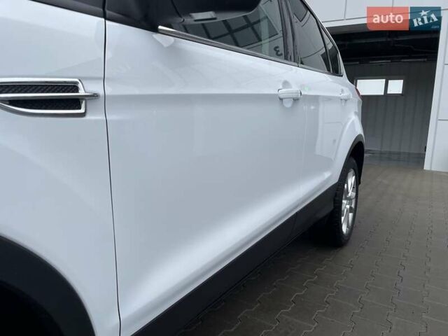 Белый Форд Куга, объемом двигателя 2 л и пробегом 182 тыс. км за 11950 $, фото 13 на Automoto.ua