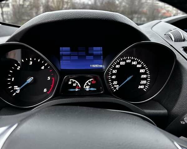 Белый Форд Куга, объемом двигателя 2 л и пробегом 135 тыс. км за 13000 $, фото 9 на Automoto.ua