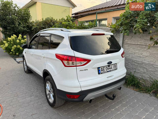 Білий Форд Куга, об'ємом двигуна 2 л та пробігом 182 тис. км за 15000 $, фото 3 на Automoto.ua