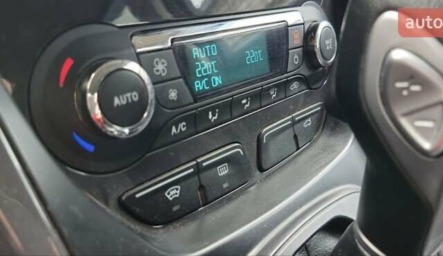 Белый Форд Куга, объемом двигателя 2 л и пробегом 135 тыс. км за 14500 $, фото 26 на Automoto.ua