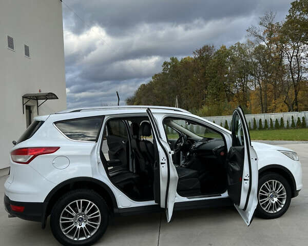 Білий Форд Куга, об'ємом двигуна 2 л та пробігом 198 тис. км за 11800 $, фото 13 на Automoto.ua