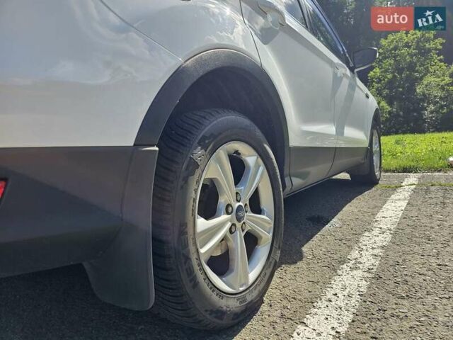 Белый Форд Куга, объемом двигателя 2 л и пробегом 106 тыс. км за 11016 $, фото 36 на Automoto.ua