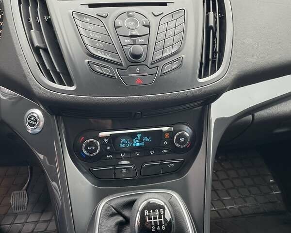 Белый Форд Куга, объемом двигателя 2 л и пробегом 182 тыс. км за 11950 $, фото 66 на Automoto.ua