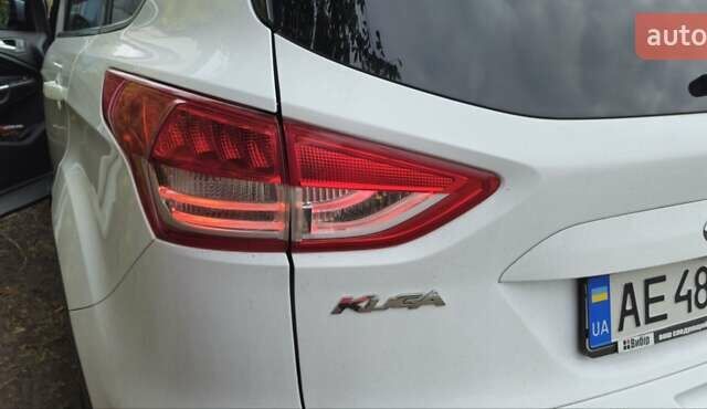 Белый Форд Куга, объемом двигателя 2 л и пробегом 135 тыс. км за 14500 $, фото 1 на Automoto.ua