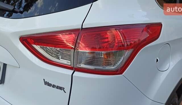 Форд Куга 2013 в Буче на Automoto.ua Белый Форд Куга, объемом двигателя 2 л и пробегом 234 тыс. км за 12000 $, фото 22 на Automoto.ua