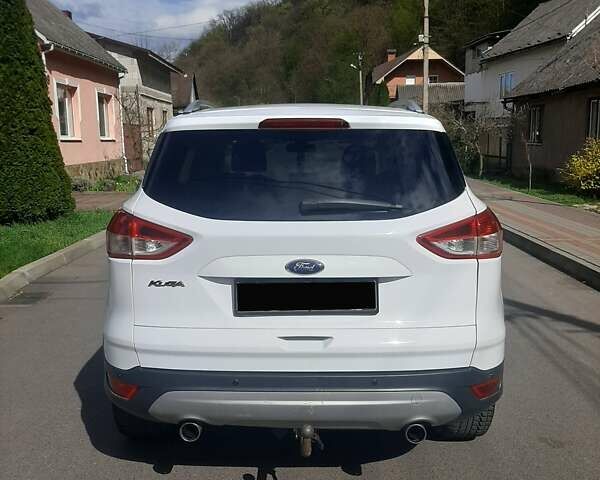 Белый Форд Куга, объемом двигателя 2 л и пробегом 255 тыс. км за 12120 $, фото 2 на Automoto.ua