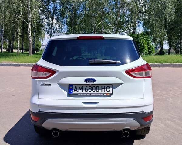 Білий Форд Куга, об'ємом двигуна 2 л та пробігом 204 тис. км за 14300 $, фото 6 на Automoto.ua