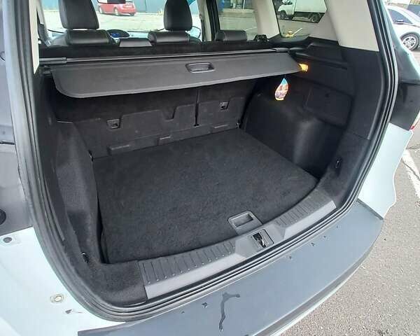 Белый Форд Куга, объемом двигателя 2 л и пробегом 123 тыс. км за 13200 $, фото 10 на Automoto.ua