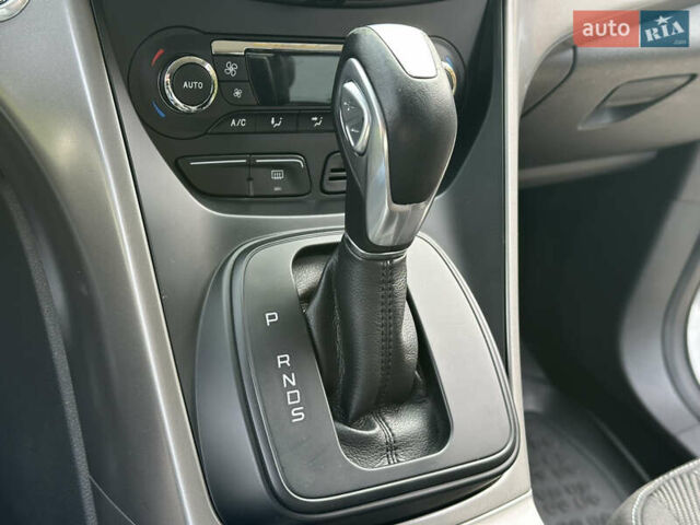 Белый Форд Куга, объемом двигателя 2 л и пробегом 125 тыс. км за 13700 $, фото 39 на Automoto.ua