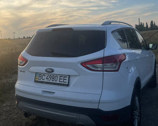 Белый Форд Куга, объемом двигателя 2 л и пробегом 205 тыс. км за 12500 $, фото 5 на Automoto.ua