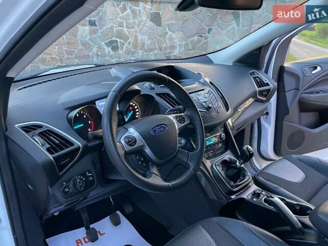Белый Форд Куга, объемом двигателя 2 л и пробегом 187 тыс. км за 11000 $, фото 7 на Automoto.ua