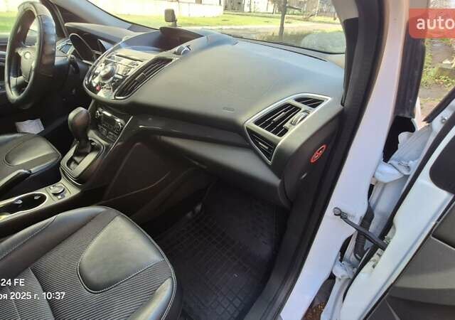 Белый Форд Куга, объемом двигателя 2 л и пробегом 175 тыс. км за 14100 $, фото 6 на Automoto.ua