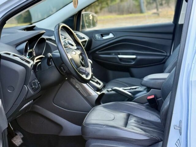 Білий Форд Куга, об'ємом двигуна 2 л та пробігом 205 тис. км за 16499 $, фото 16 на Automoto.ua