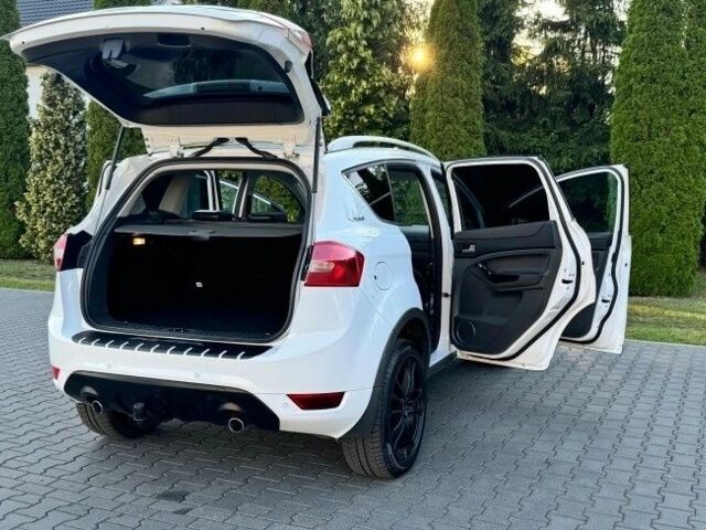 Белый Форд Куга, объемом двигателя 2 л и пробегом 125 тыс. км за 7600 $, фото 9 на Automoto.ua