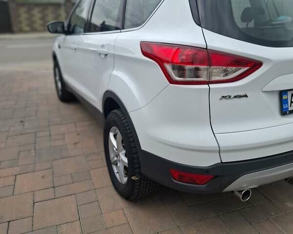 Білий Форд Куга, об'ємом двигуна 2 л та пробігом 183 тис. км за 13500 $, фото 21 на Automoto.ua