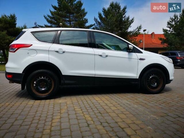 Білий Форд Куга, об'ємом двигуна 2 л та пробігом 115 тис. км за 13500 $, фото 5 на Automoto.ua