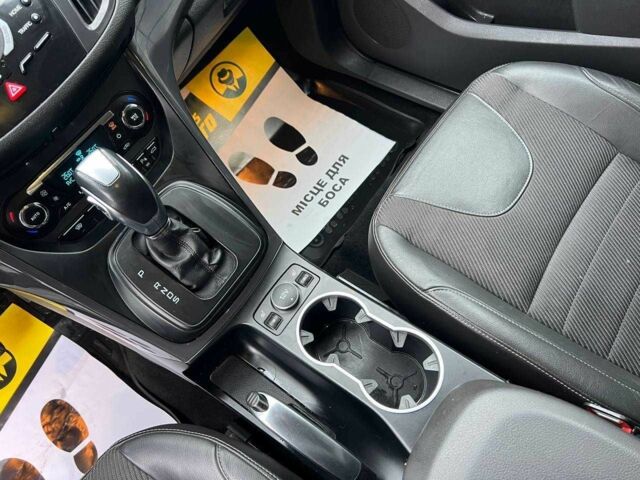 Белый Форд Куга, объемом двигателя 2 л и пробегом 228 тыс. км за 13800 $, фото 14 на Automoto.ua