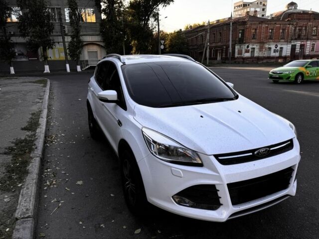 Білий Форд Куга, об'ємом двигуна 0 л та пробігом 235 тис. км за 13500 $, фото 1 на Automoto.ua