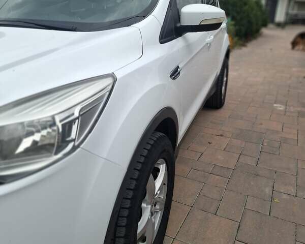 Білий Форд Куга, об'ємом двигуна 2 л та пробігом 183 тис. км за 13500 $, фото 23 на Automoto.ua