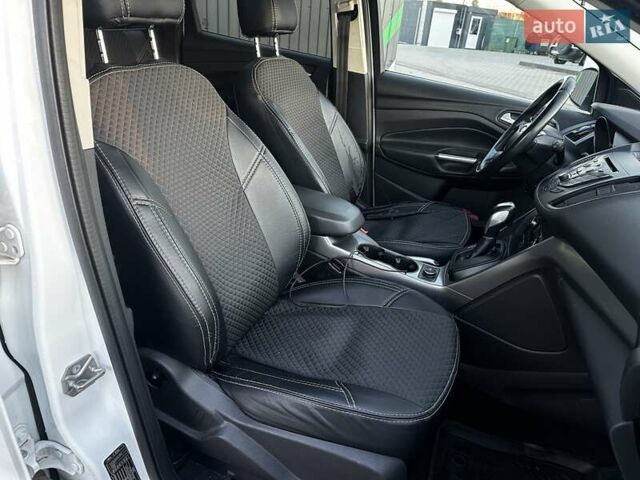 Білий Форд Куга, об'ємом двигуна 2 л та пробігом 170 тис. км за 13499 $, фото 31 на Automoto.ua