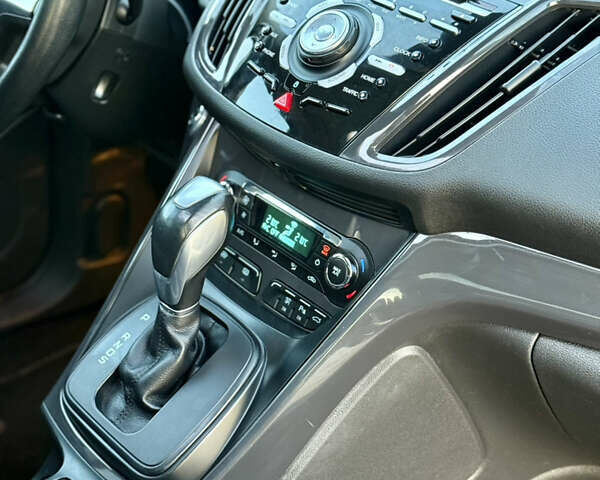 Білий Форд Куга, об'ємом двигуна 2 л та пробігом 205 тис. км за 16499 $, фото 58 на Automoto.ua