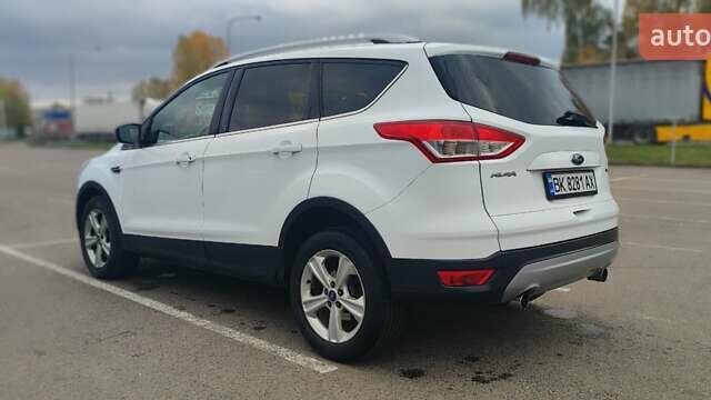 Белый Форд Куга, объемом двигателя 2 л и пробегом 220 тыс. км за 10500 $, фото 3 на Automoto.ua
