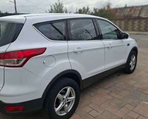 Білий Форд Куга, об'ємом двигуна 2 л та пробігом 183 тис. км за 13500 $, фото 14 на Automoto.ua