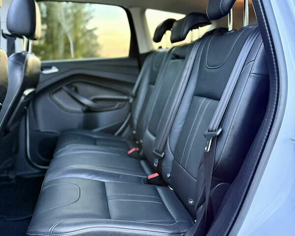 Білий Форд Куга, об'ємом двигуна 2 л та пробігом 205 тис. км за 16499 $, фото 70 на Automoto.ua