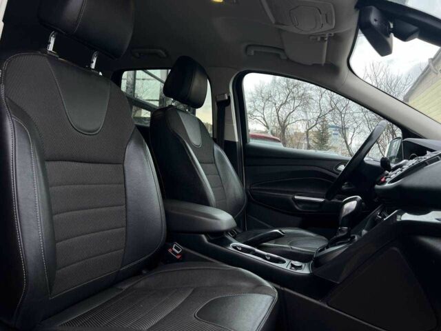 Белый Форд Куга, объемом двигателя 2 л и пробегом 228 тыс. км за 13800 $, фото 17 на Automoto.ua