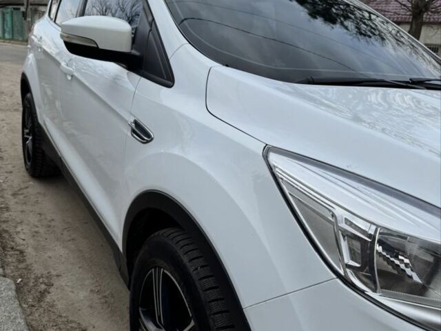 Білий Форд Куга, об'ємом двигуна 0 л та пробігом 235 тис. км за 13500 $, фото 2 на Automoto.ua