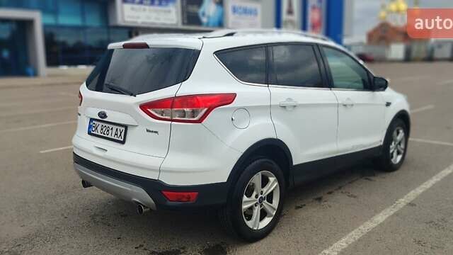 Белый Форд Куга, объемом двигателя 2 л и пробегом 220 тыс. км за 10500 $, фото 5 на Automoto.ua