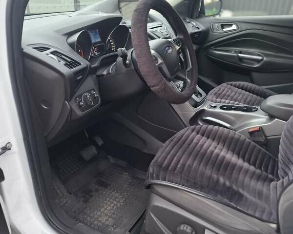 Білий Форд Куга, об'ємом двигуна 2 л та пробігом 183 тис. км за 13500 $, фото 10 на Automoto.ua