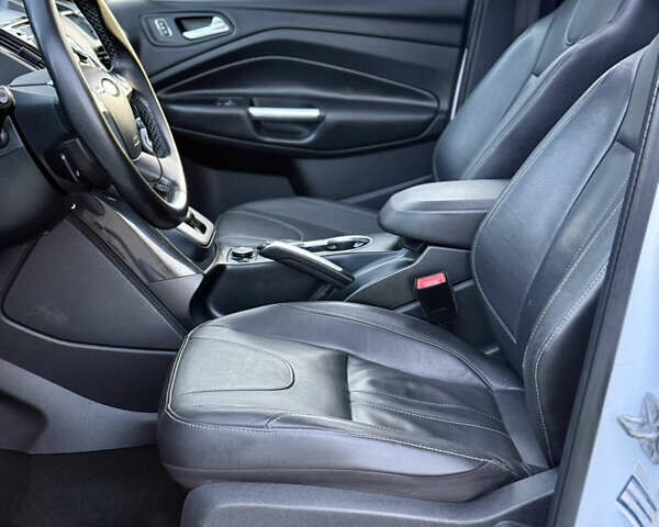 Білий Форд Куга, об'ємом двигуна 2 л та пробігом 205 тис. км за 16499 $, фото 42 на Automoto.ua