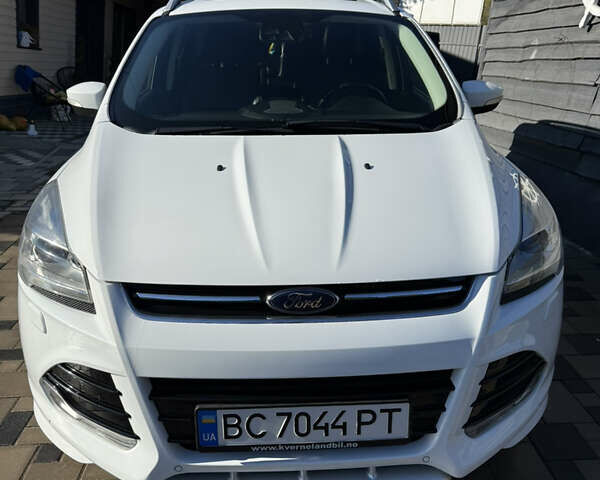 Форд Куга 2014 в Славском на Automoto.ua Белый Форд Куга, объемом двигателя 2 л и пробегом 123 тыс. км за 15600 $, фото 12 на Automoto.ua