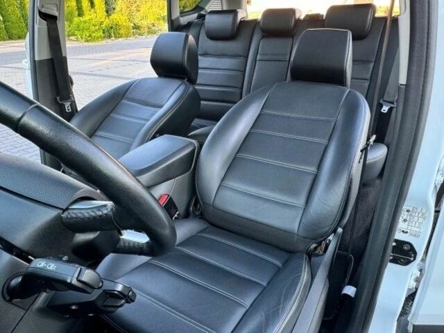 Белый Форд Куга, объемом двигателя 2 л и пробегом 125 тыс. км за 7600 $, фото 14 на Automoto.ua