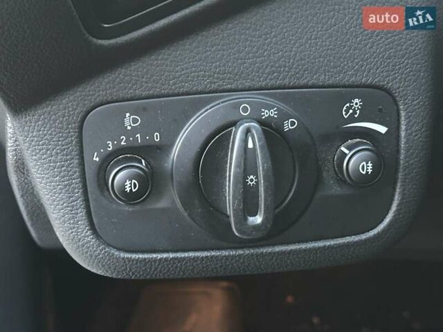 Білий Форд Куга, об'ємом двигуна 2 л та пробігом 170 тис. км за 13499 $, фото 18 на Automoto.ua