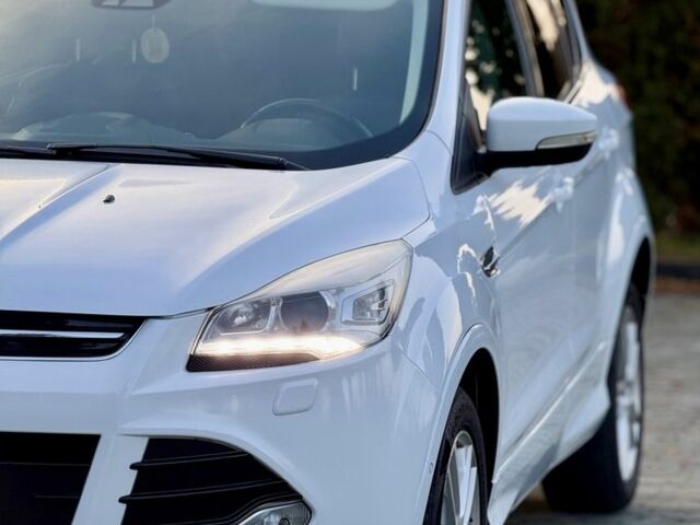Білий Форд Куга, об'ємом двигуна 2 л та пробігом 205 тис. км за 16499 $, фото 8 на Automoto.ua