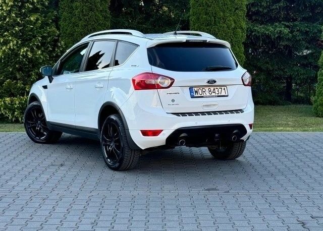 Белый Форд Куга, объемом двигателя 2 л и пробегом 125 тыс. км за 7600 $, фото 6 на Automoto.ua