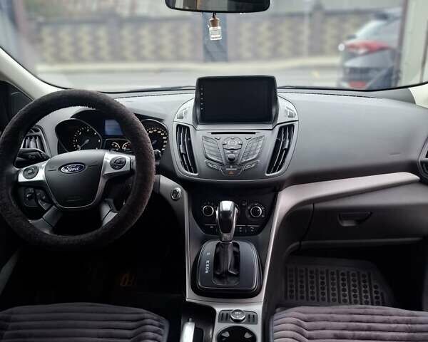 Білий Форд Куга, об'ємом двигуна 2 л та пробігом 183 тис. км за 13500 $, фото 18 на Automoto.ua