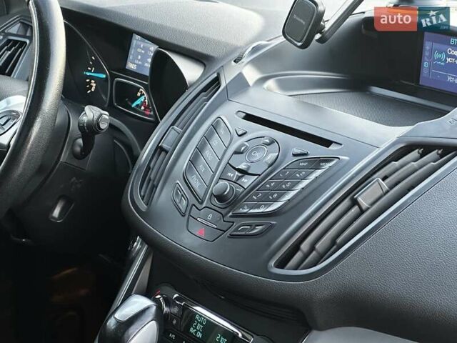 Білий Форд Куга, об'ємом двигуна 2 л та пробігом 170 тис. км за 13499 $, фото 34 на Automoto.ua