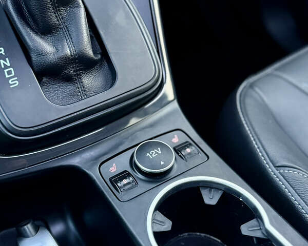 Білий Форд Куга, об'ємом двигуна 2 л та пробігом 205 тис. км за 16499 $, фото 48 на Automoto.ua