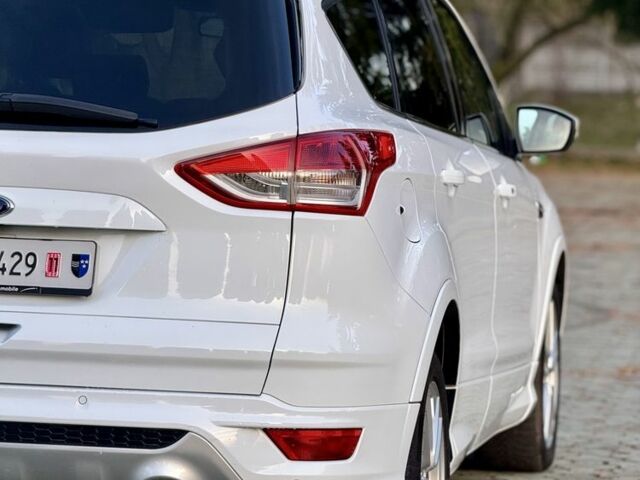 Білий Форд Куга, об'ємом двигуна 2 л та пробігом 205 тис. км за 16499 $, фото 12 на Automoto.ua