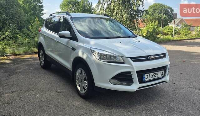 Белый Форд Куга, объемом двигателя 2 л и пробегом 170 тыс. км за 13900 $, фото 1 на Automoto.ua